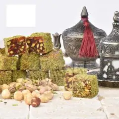 Turkish Delight m/ granatæble og pistaciepulver